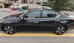 نيسان ألتيما